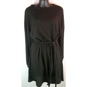 The Zig Zag Stripe Women's Black XL Long Sleeve Waffle Knit Dress with Belt